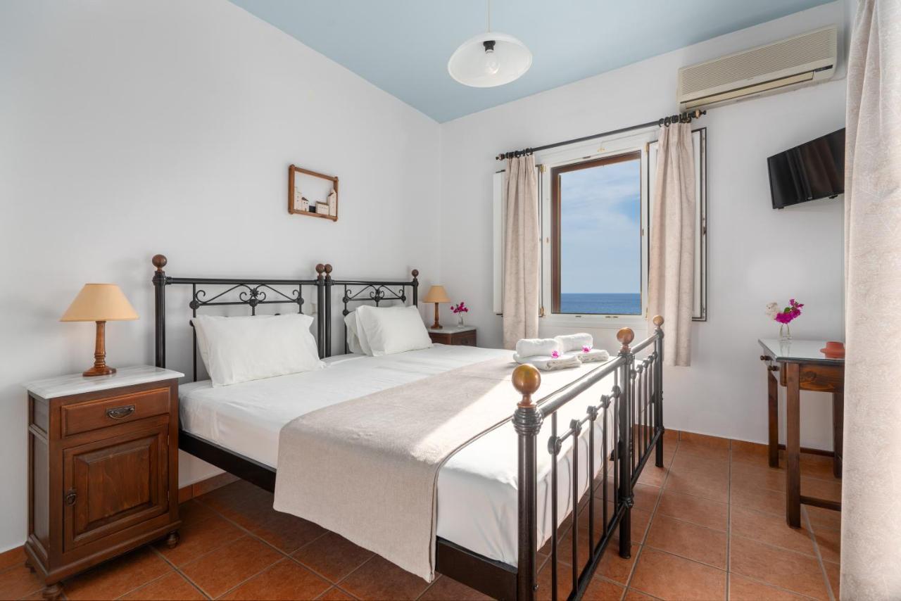Reggina'S Apartments 菲尼卡斯 外观 照片